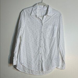 NWOT GAP White Eyelet Button-Down Shirt - women’s Long Sleeve